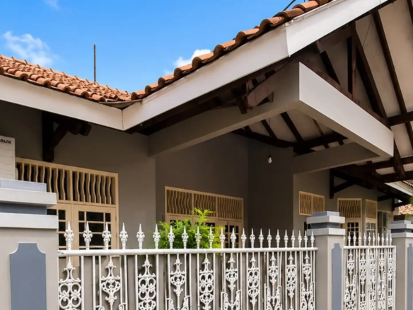 rumah dijual Jatinegara Kaum Jakarta Timur Siap Huni